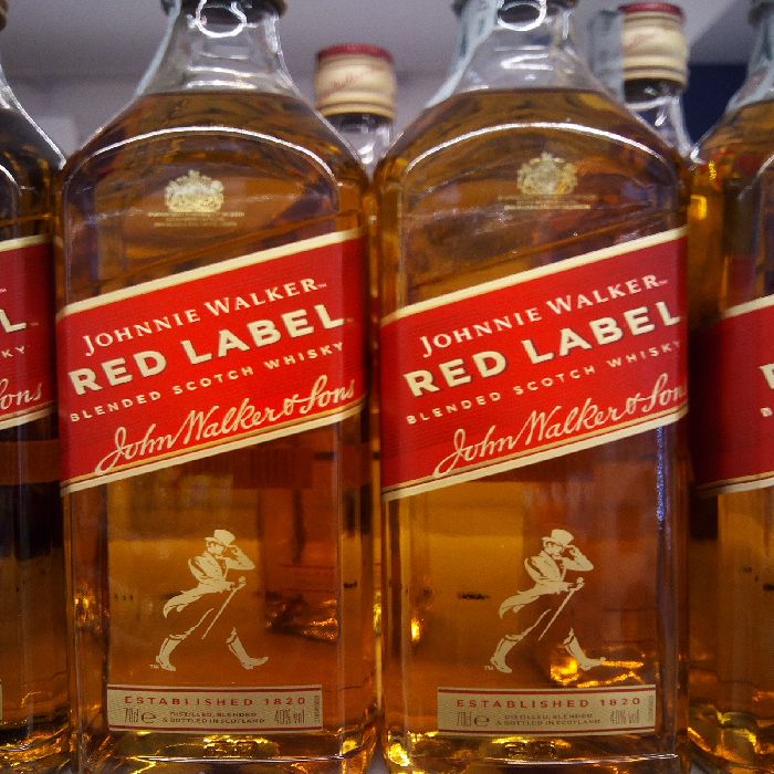 JOHNNIE WALKER *REB LABEL* 70CL VOL. 40